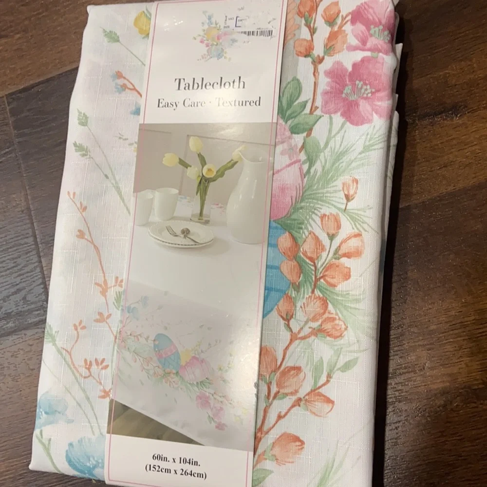 NEW EASTER TABLECLOTH 60” x 104” EASY CARE FLORAL EASTER EGGS SPRING